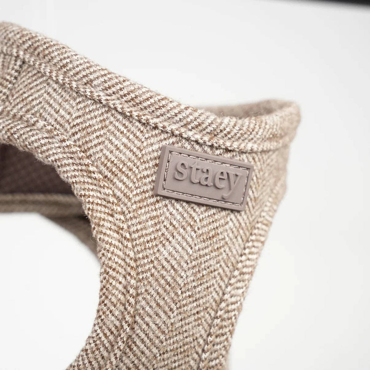 Pettorina Step-In Saga Mocca – Staey